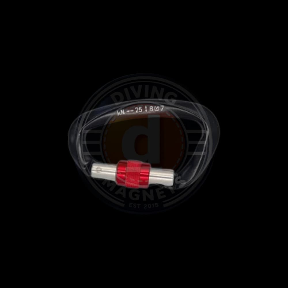 25kN heavy duty industrial carabiner used for rigging and securing equipment during offshore and subsea operations